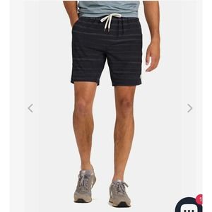 Men’s Vuori Core Shorts Black/Gray Lined 7 in. Inseam Size XL